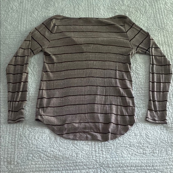 Lucky Brand Gray and Black Fitted Ribbed Long Sleeve Tee - Picture 4 of 4